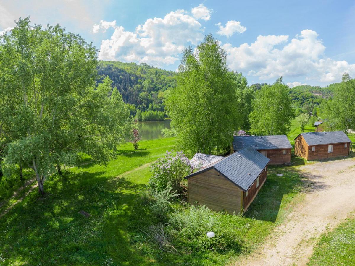 Les Chalets De Booz Saint-Germain-du-Teil Exterior foto